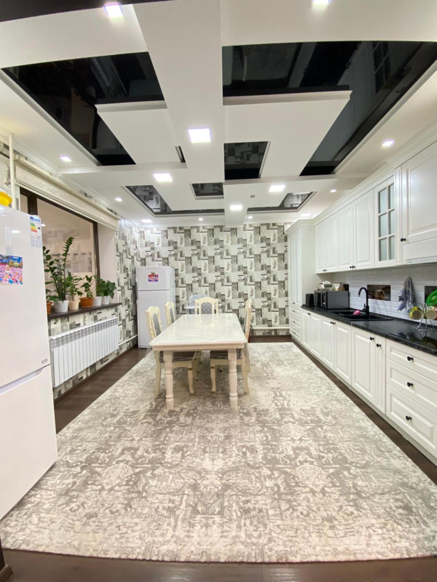 Guest House Glover Каракол Екстер'єр фото