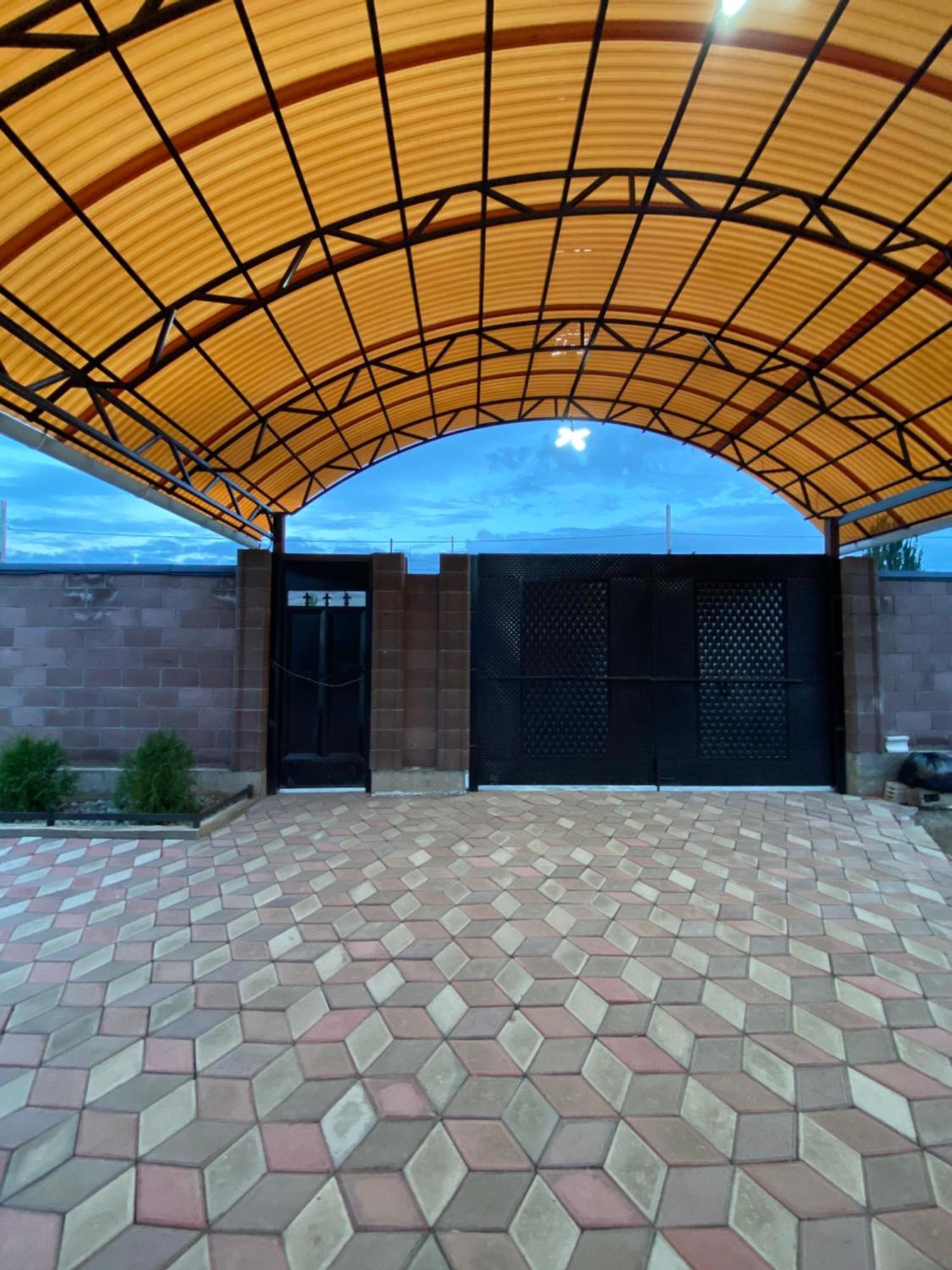 Guest House Glover Каракол Екстер'єр фото