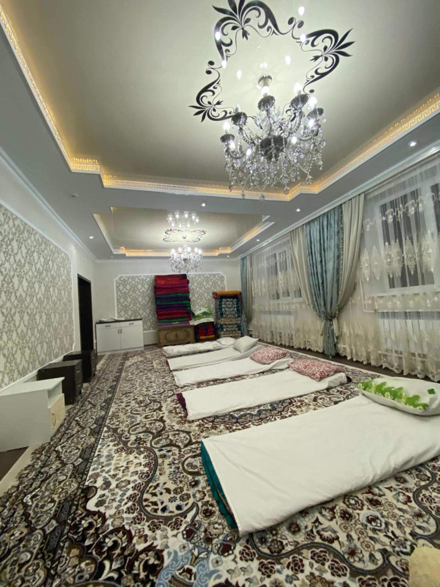 Guest House Glover Каракол Екстер'єр фото